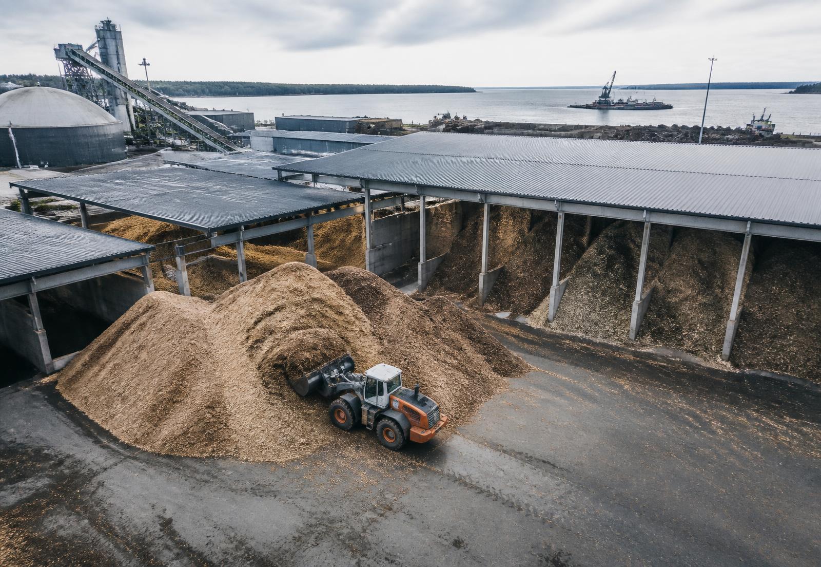 Woodchip biomass being handled at a Nordic port terminal